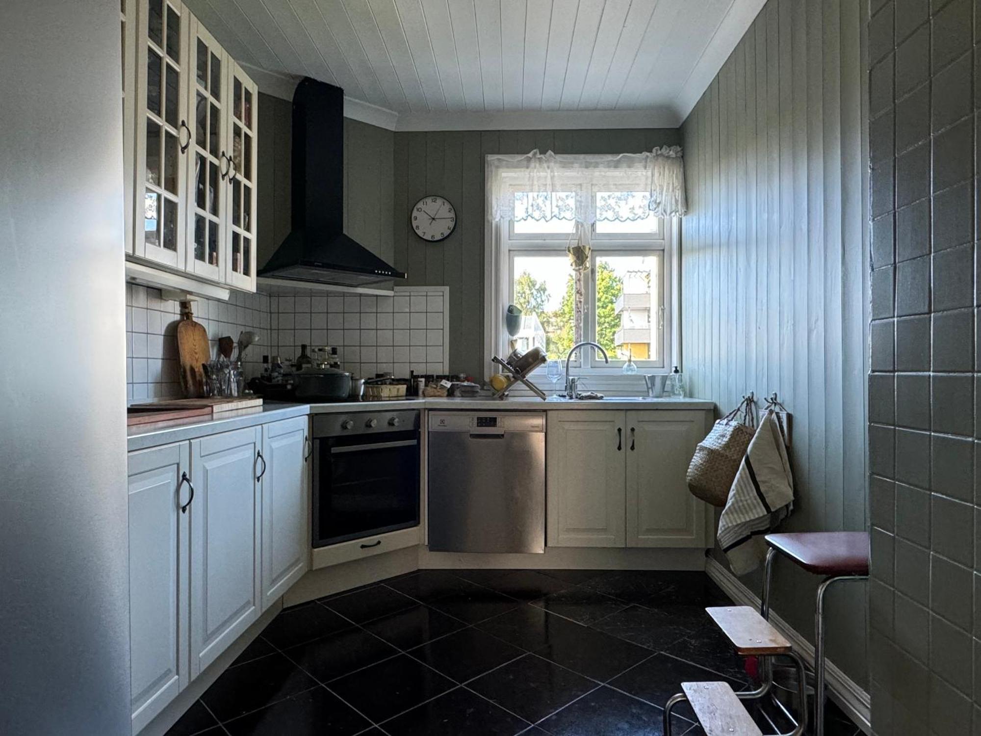 Leilighet Med Loft Naer Sentrum ,4 Soverom, Available For Rent Ons 2024